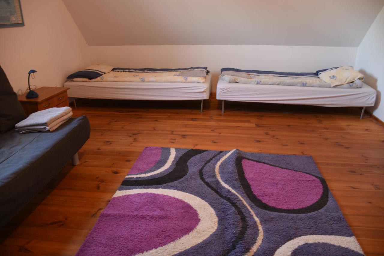 Dom Na Szumiacych Drzew Villa Debina  Buitenkant foto