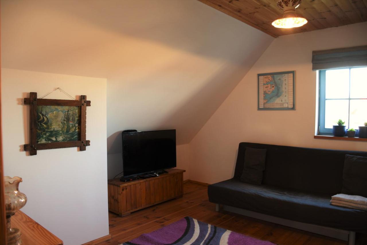 Dom Na Szumiacych Drzew Villa Debina  Buitenkant foto