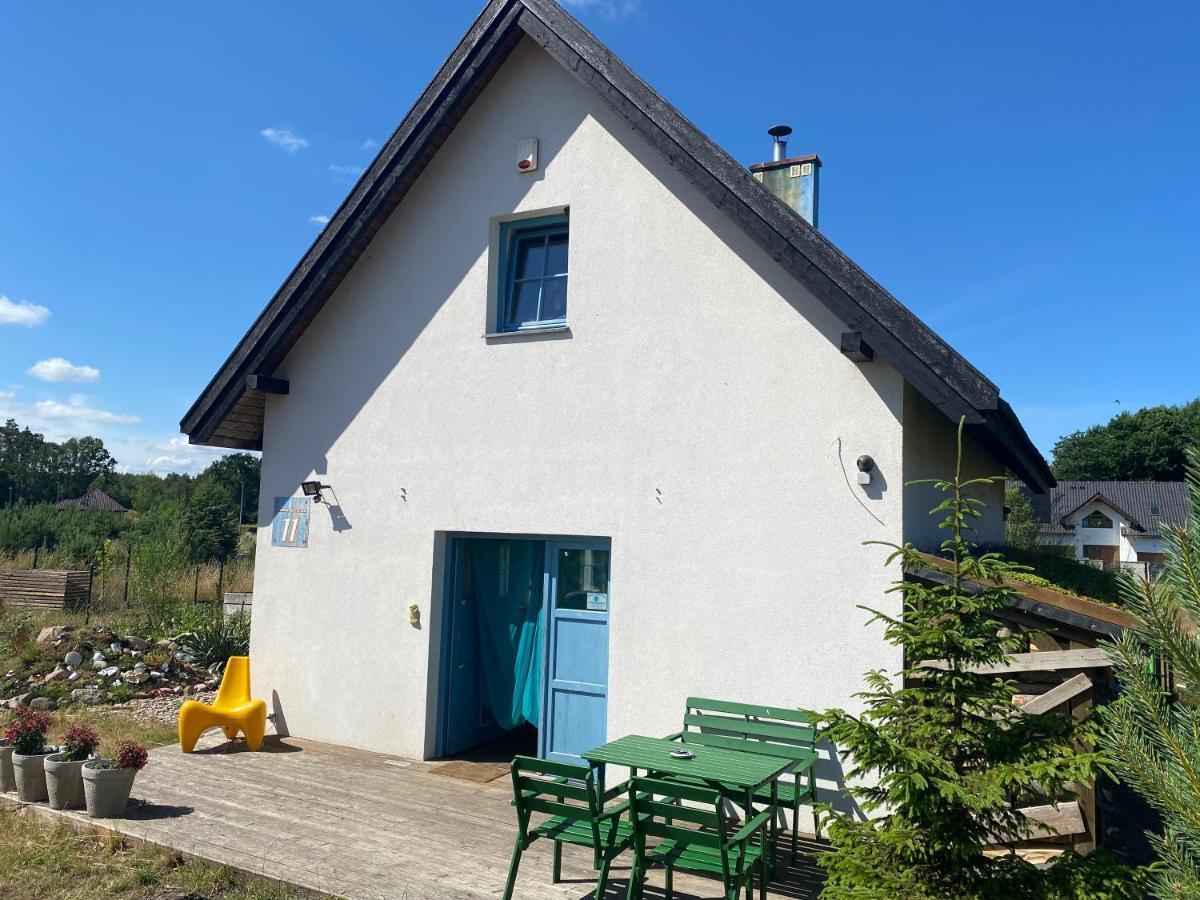 Dom Na Szumiacych Drzew Villa Debina  Buitenkant foto